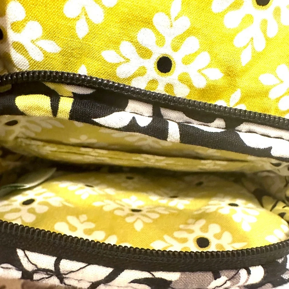 Vera Bradley - Crossbody Bag #125 - Picture 6 of 8